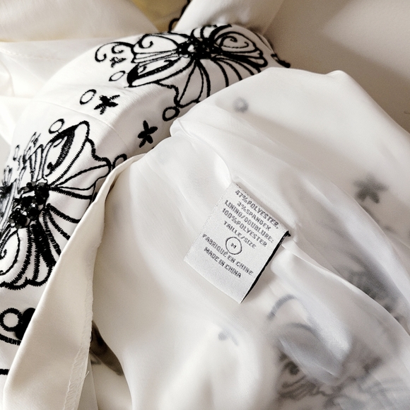 Women's White Strapless Summer Dress - Picture 2 of 9